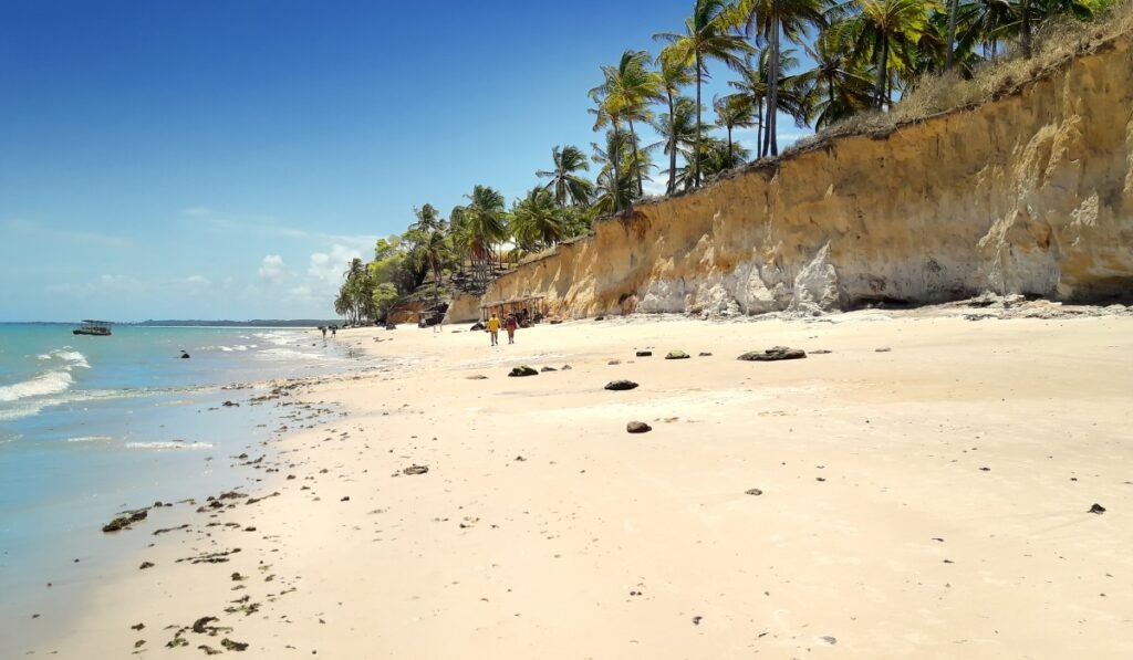 Praia da Barra de Santo Antônio em Barra de Santo Antônio